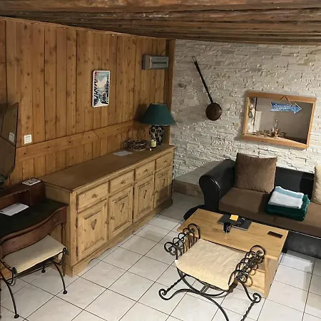 Charmante Maison De Village Hébergement de vacances *